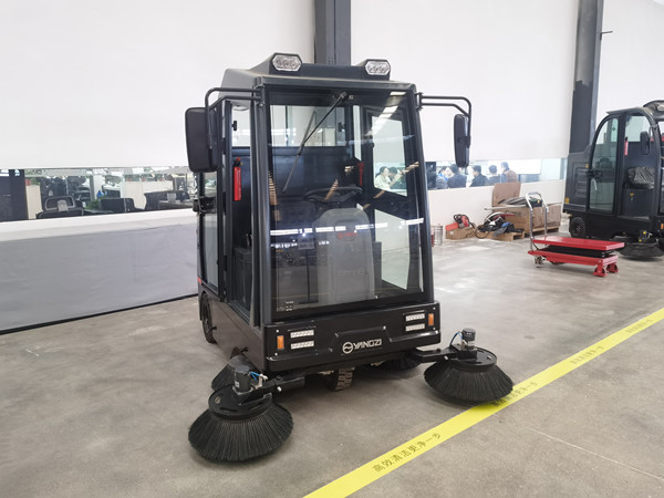 揚(yáng)子掃地機(jī)廠家 揚(yáng)子掃地機(jī)廠家