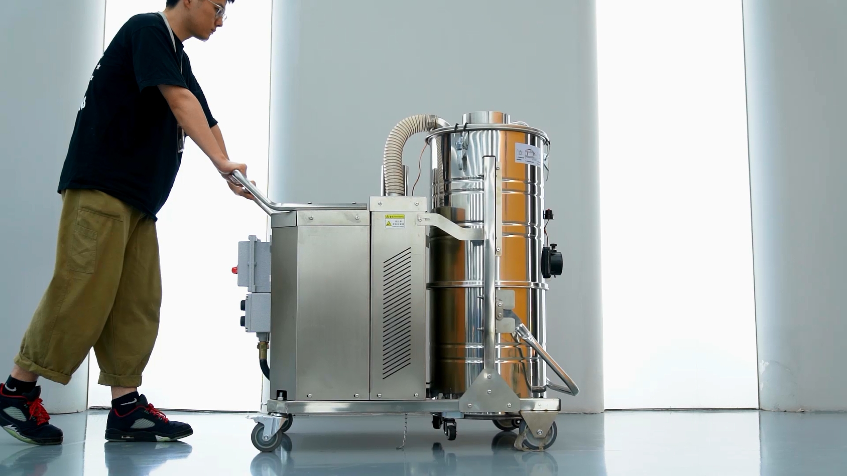 揚(yáng)子防爆吸塵器YZ-FC視頻